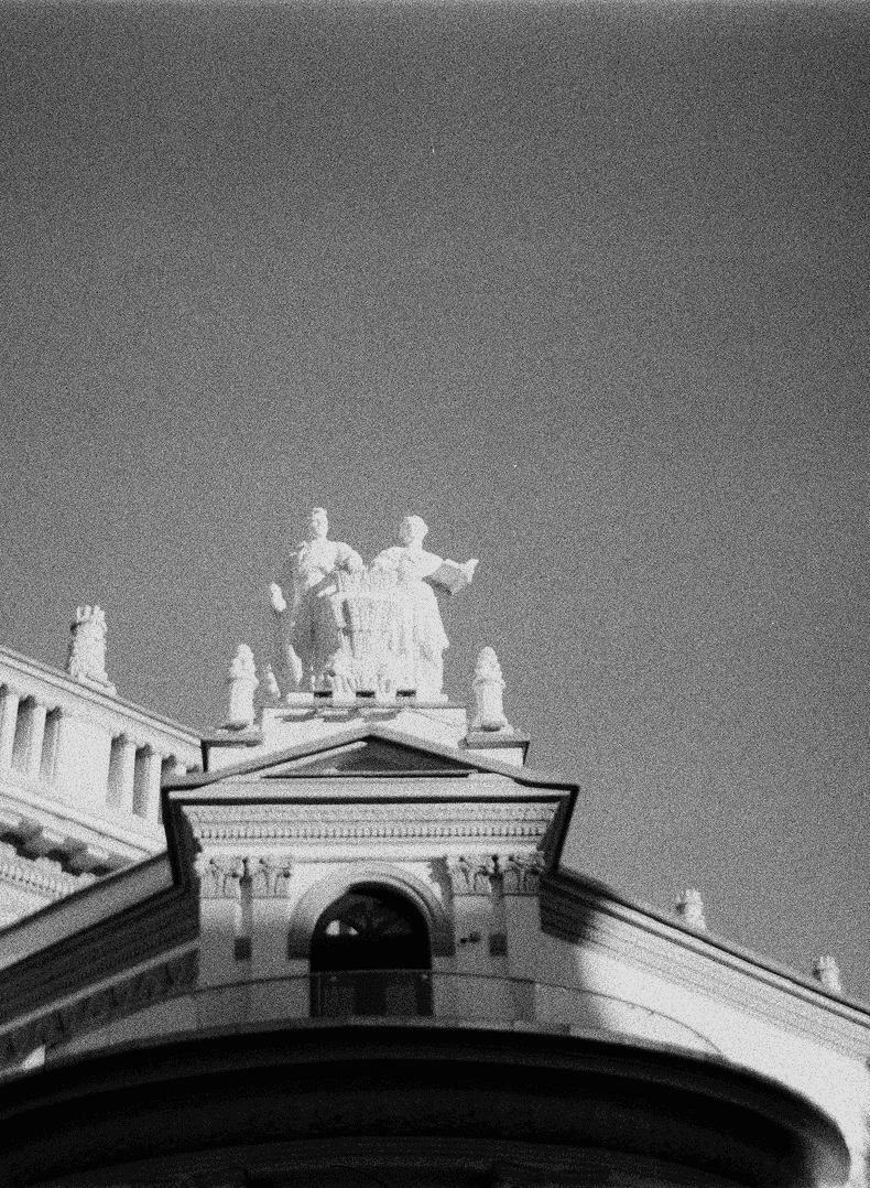 Вид на экспозицию 46